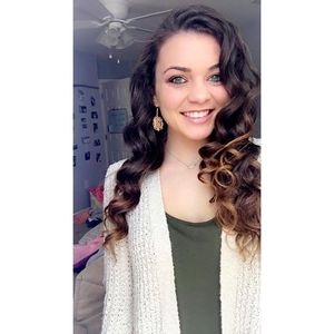 Meet your Posher, Amber